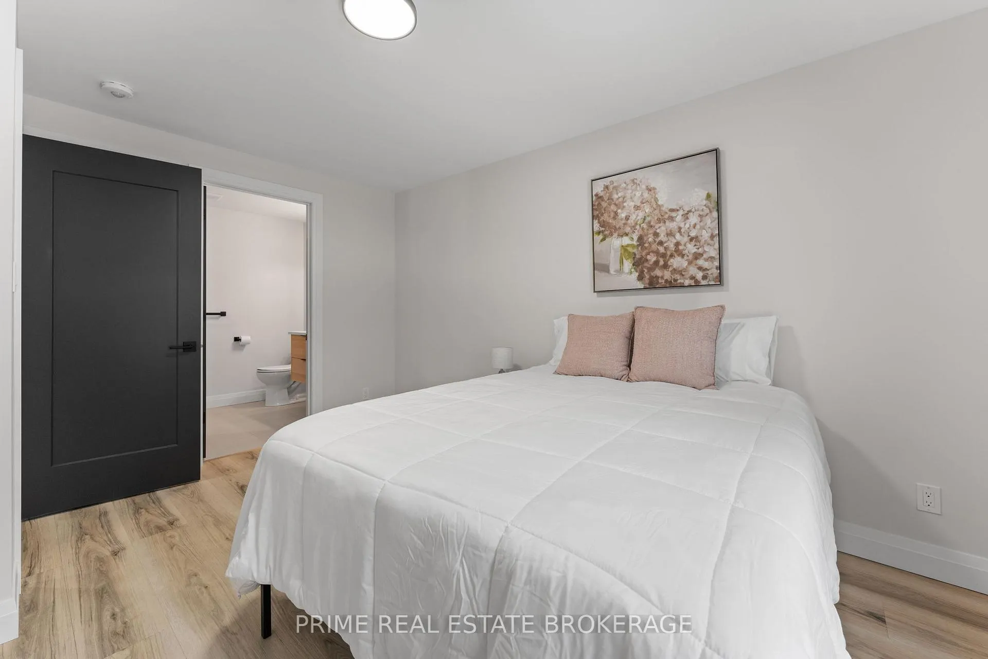 Photo 26 of 35 Walker Street, Lambton Shores, Grand Bend — HOMEH