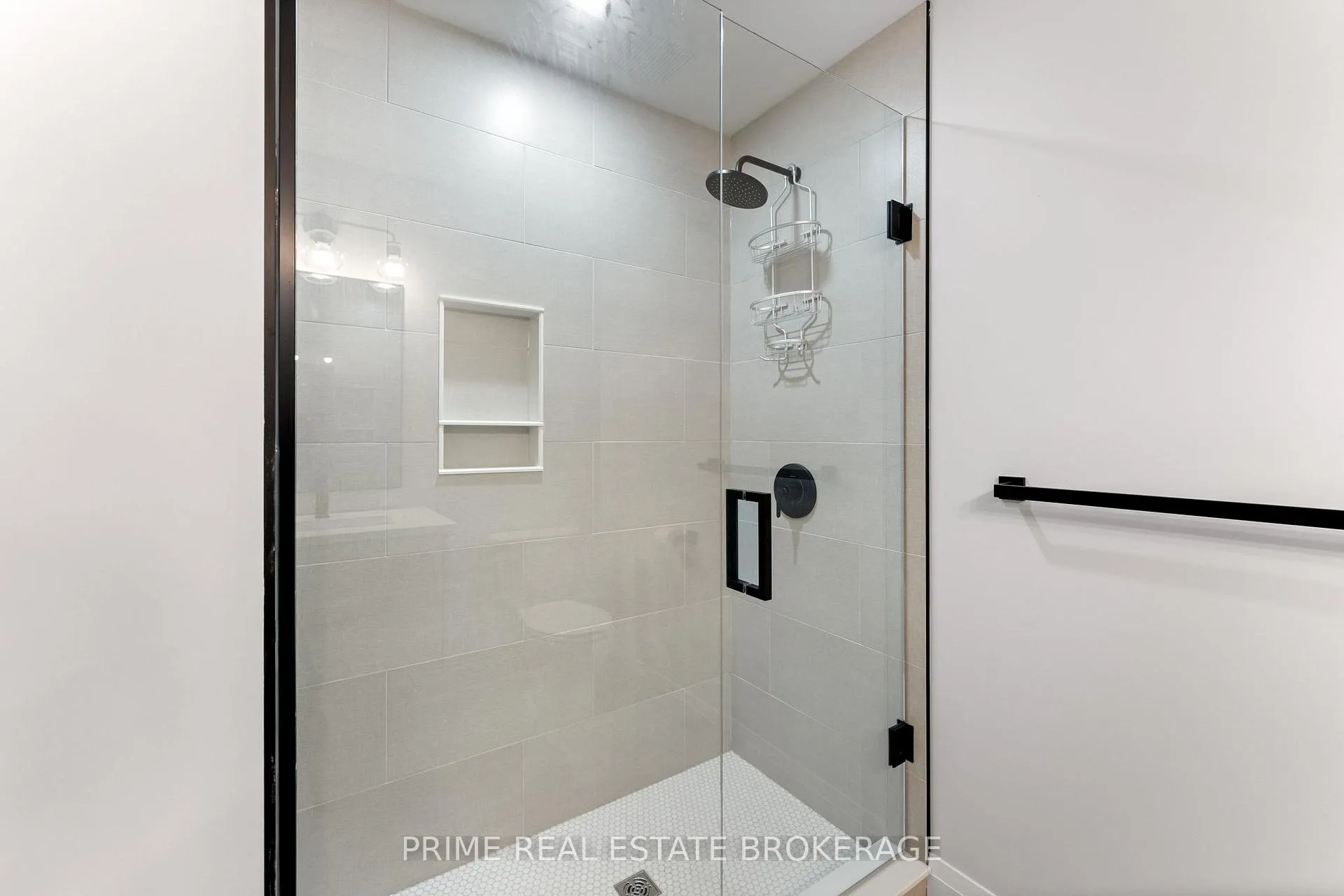 Photo 29 of 35 Walker Street, Lambton Shores, Grand Bend — HOMEH