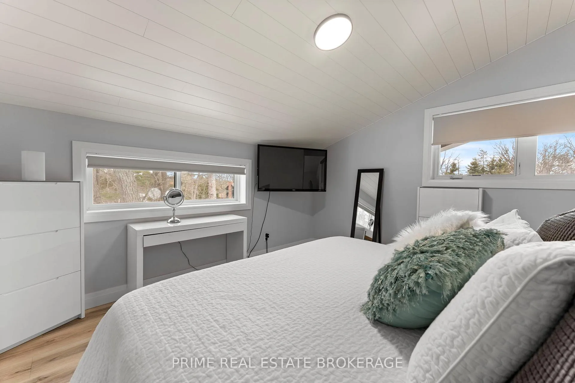 Photo 31 of 35 Walker Street, Lambton Shores, Grand Bend — HOMEH