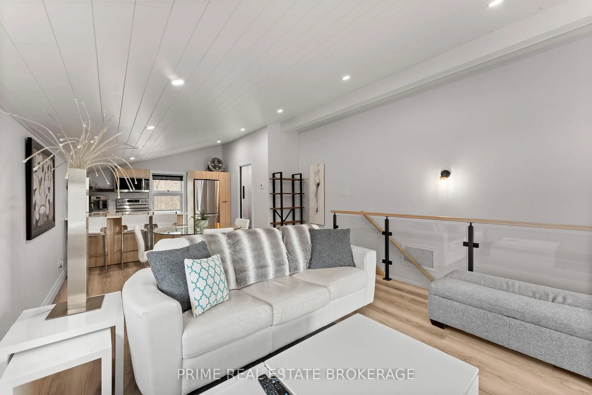 Photo 39 of 35 Walker Street, Lambton Shores, Grand Bend — HOMEH