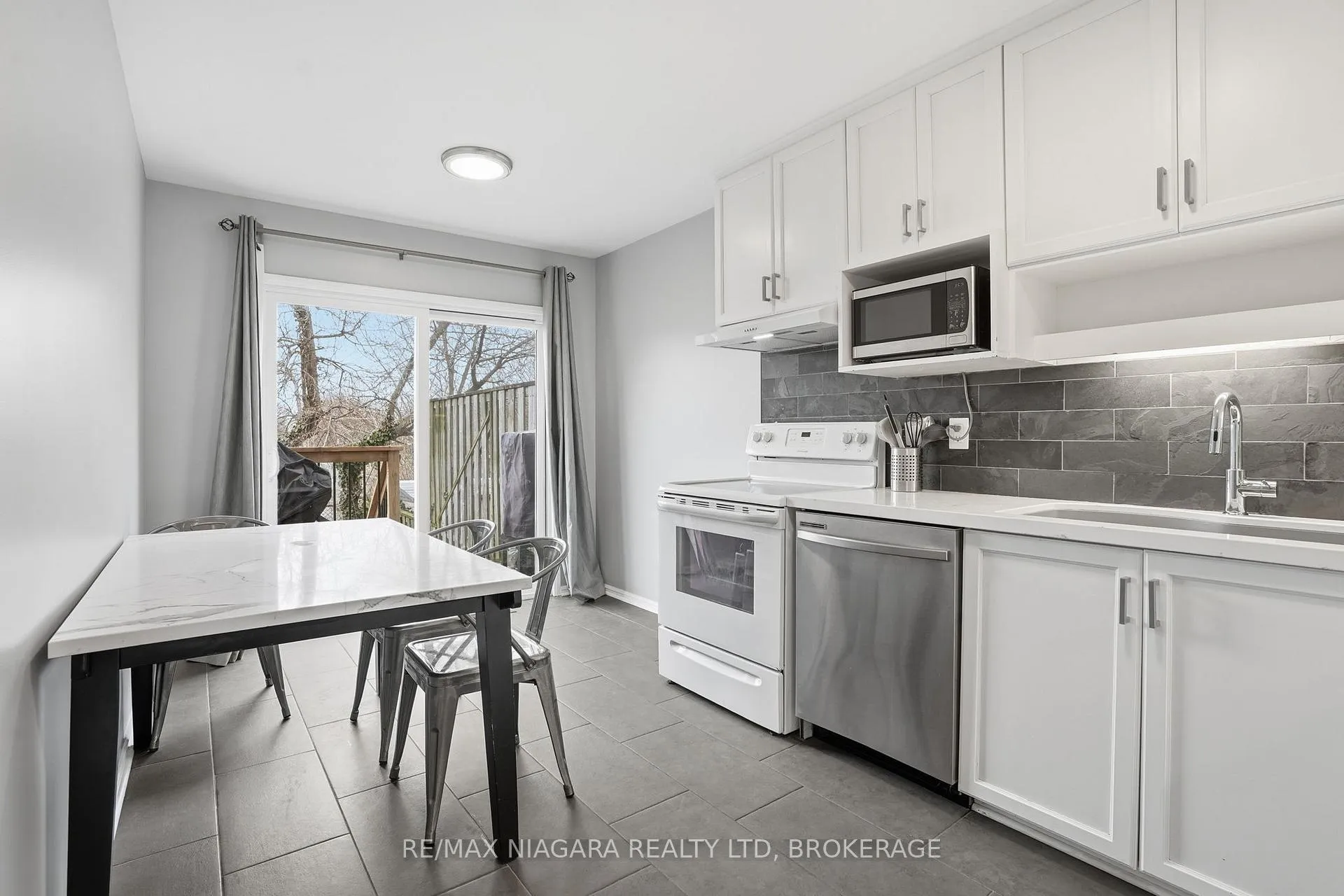 Photo 9 of 64 Page Street, St. Catharines, E. Chester — HOMEH