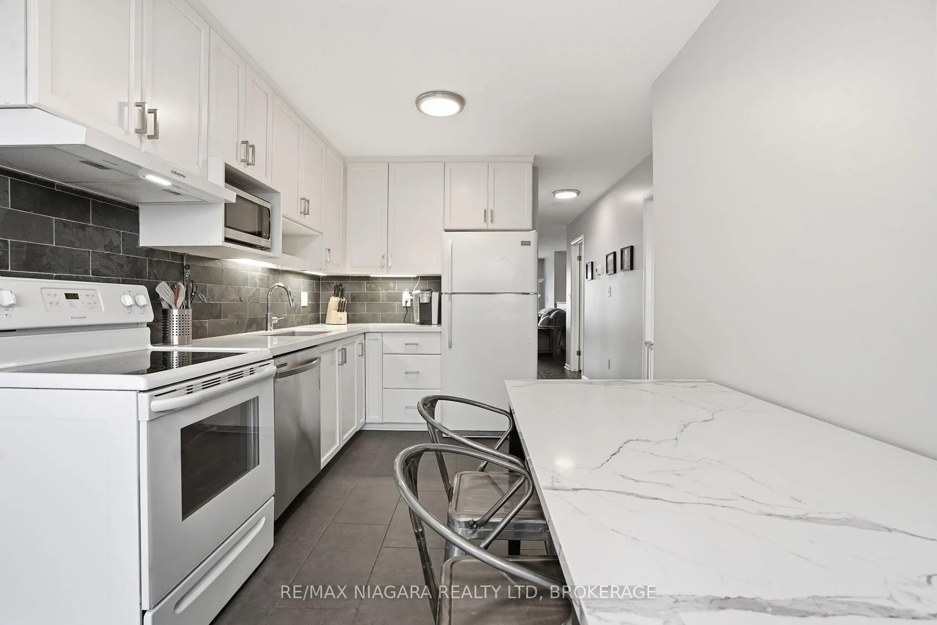 Photo 10 of 64 Page Street, St. Catharines, E. Chester — HOMEH