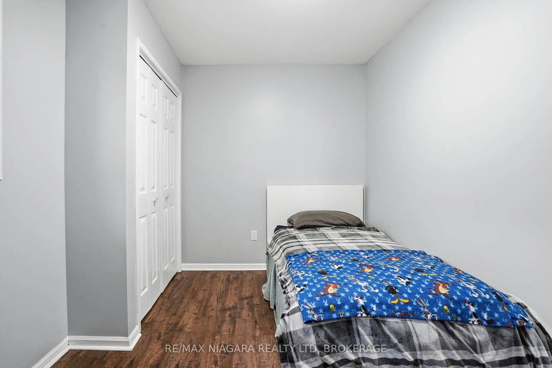 Photo 11 of 64 Page Street, St. Catharines, E. Chester — HOMEH