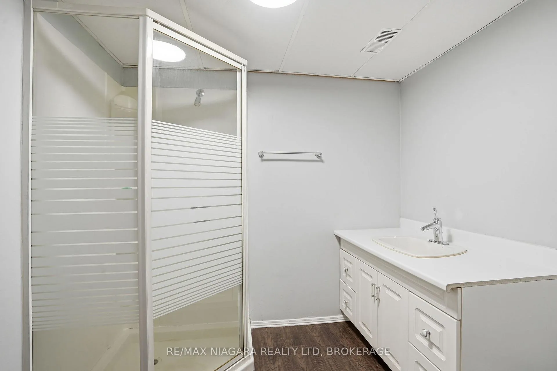 Photo 26 of 64 Page Street, St. Catharines, E. Chester — HOMEH
