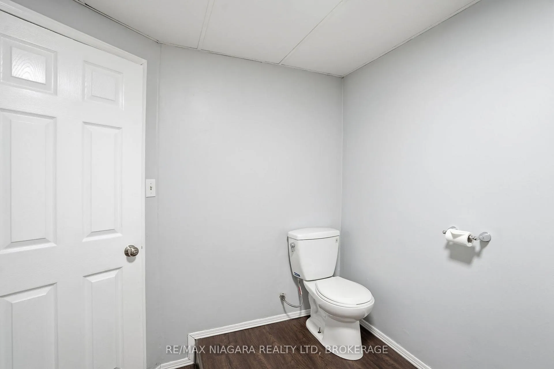 Photo 27 of 64 Page Street, St. Catharines, E. Chester — HOMEH
