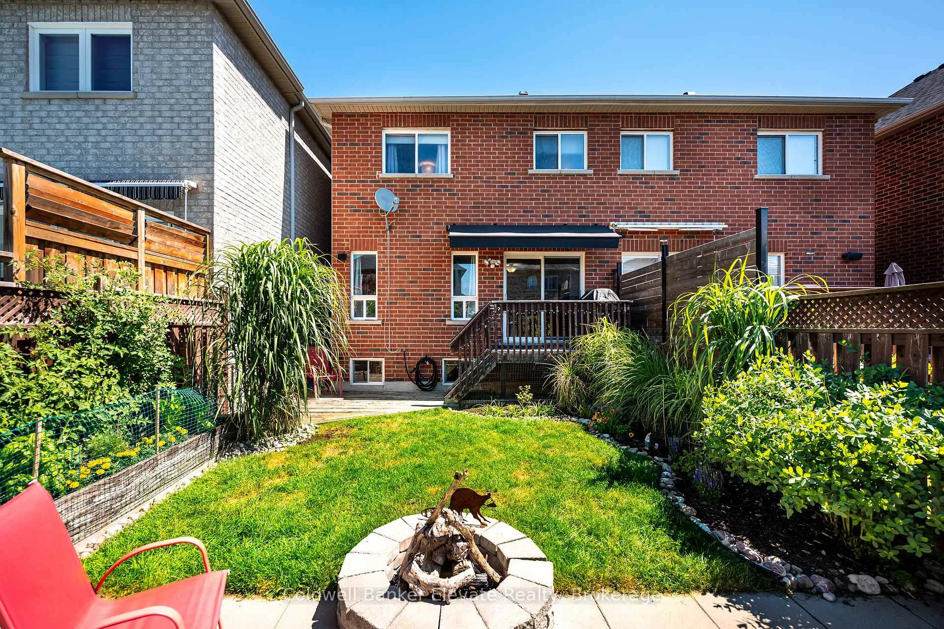 Photo 4 of 91 Snowberry Crescent, Halton Hills, Georgetown — HOMEH