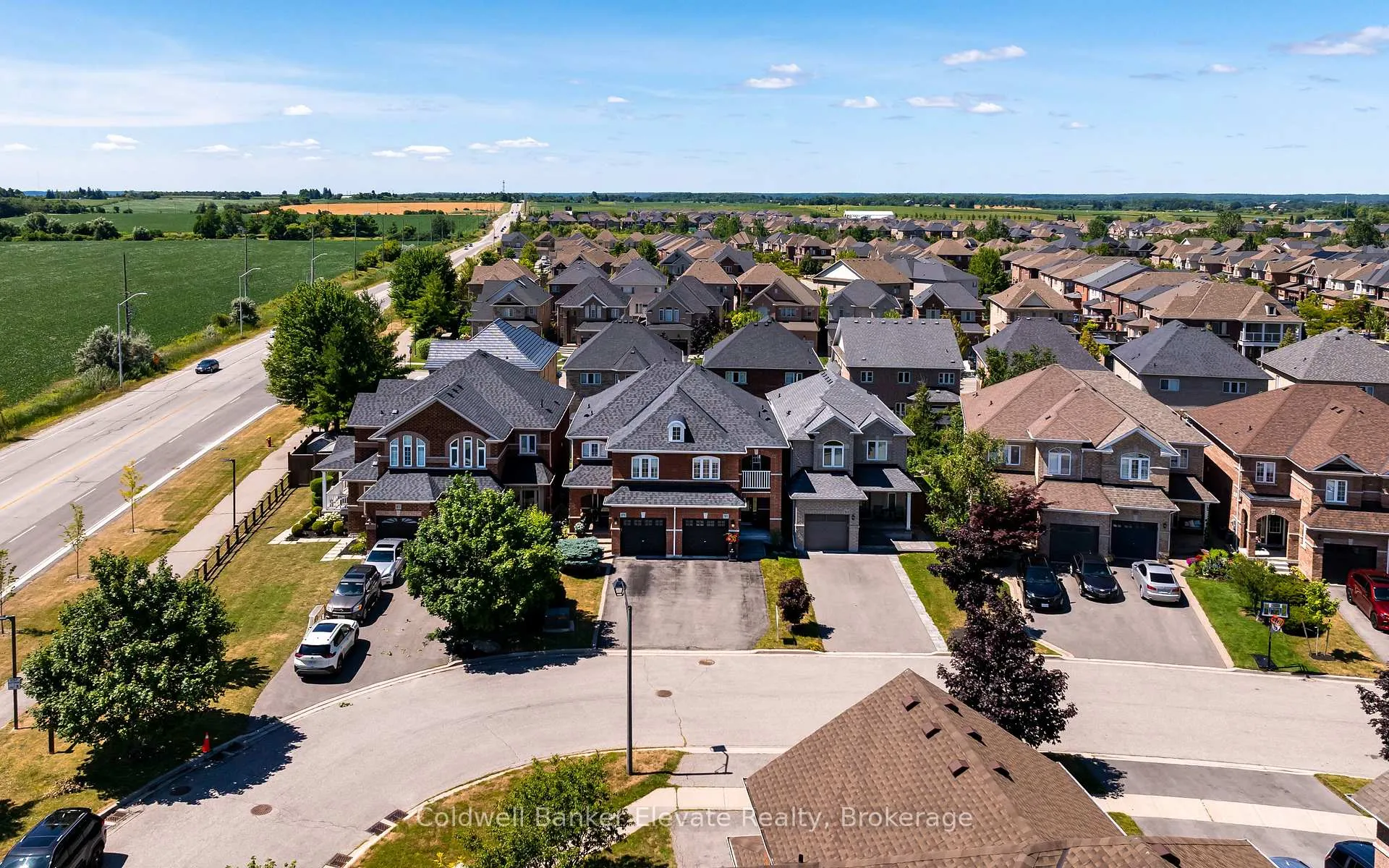 Photo 8 of 91 Snowberry Crescent, Halton Hills, Georgetown — HOMEH