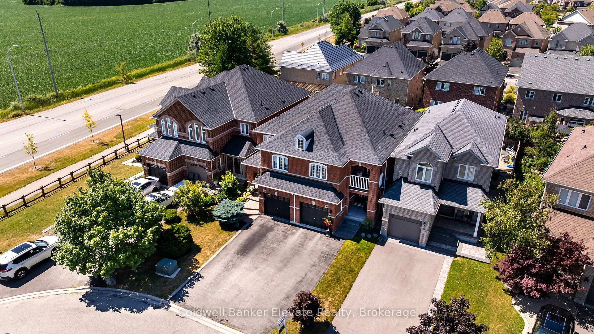 Photo 9 of 91 Snowberry Crescent, Halton Hills, Georgetown — HOMEH