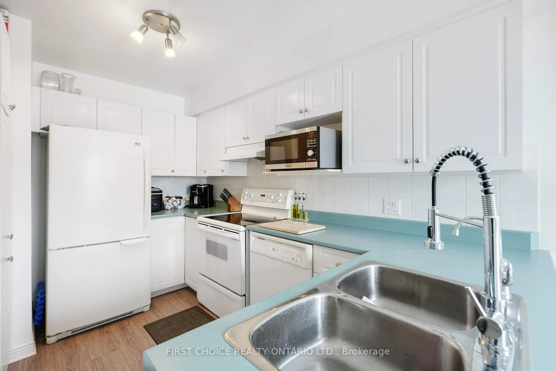 Photo 15 of 1189 Lichen Avenue, Ottawa, Avalon East — HOMEH