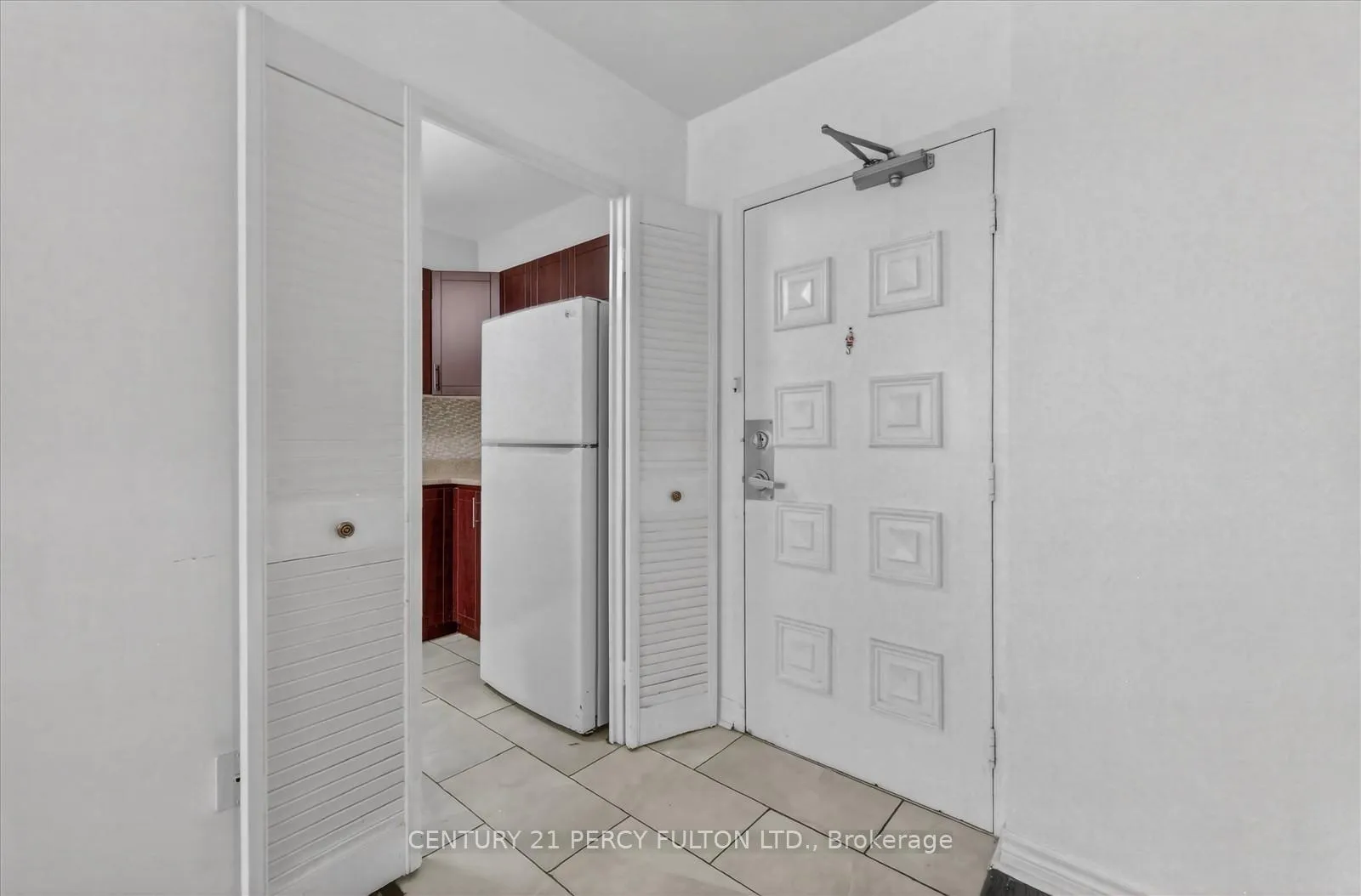 Photo 10 of Unit 816, 1 Massey Square, Toronto, Crescent Town — HOMEH