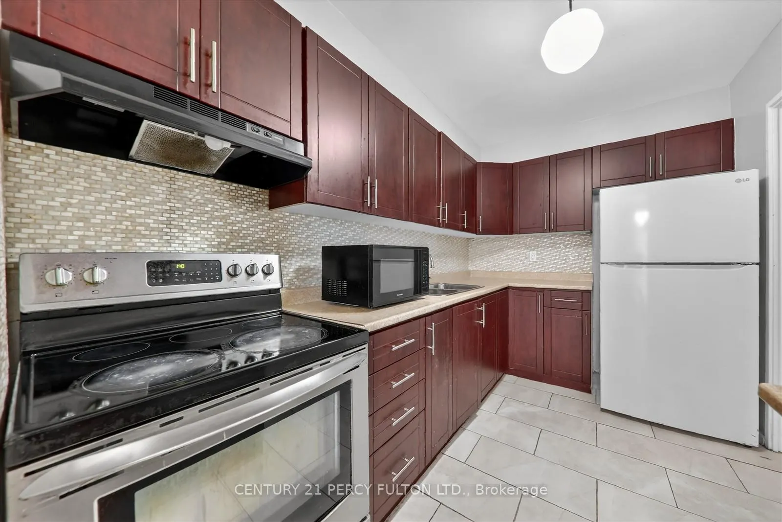 Photo 20 of Unit 816, 1 Massey Square, Toronto, Crescent Town — HOMEH