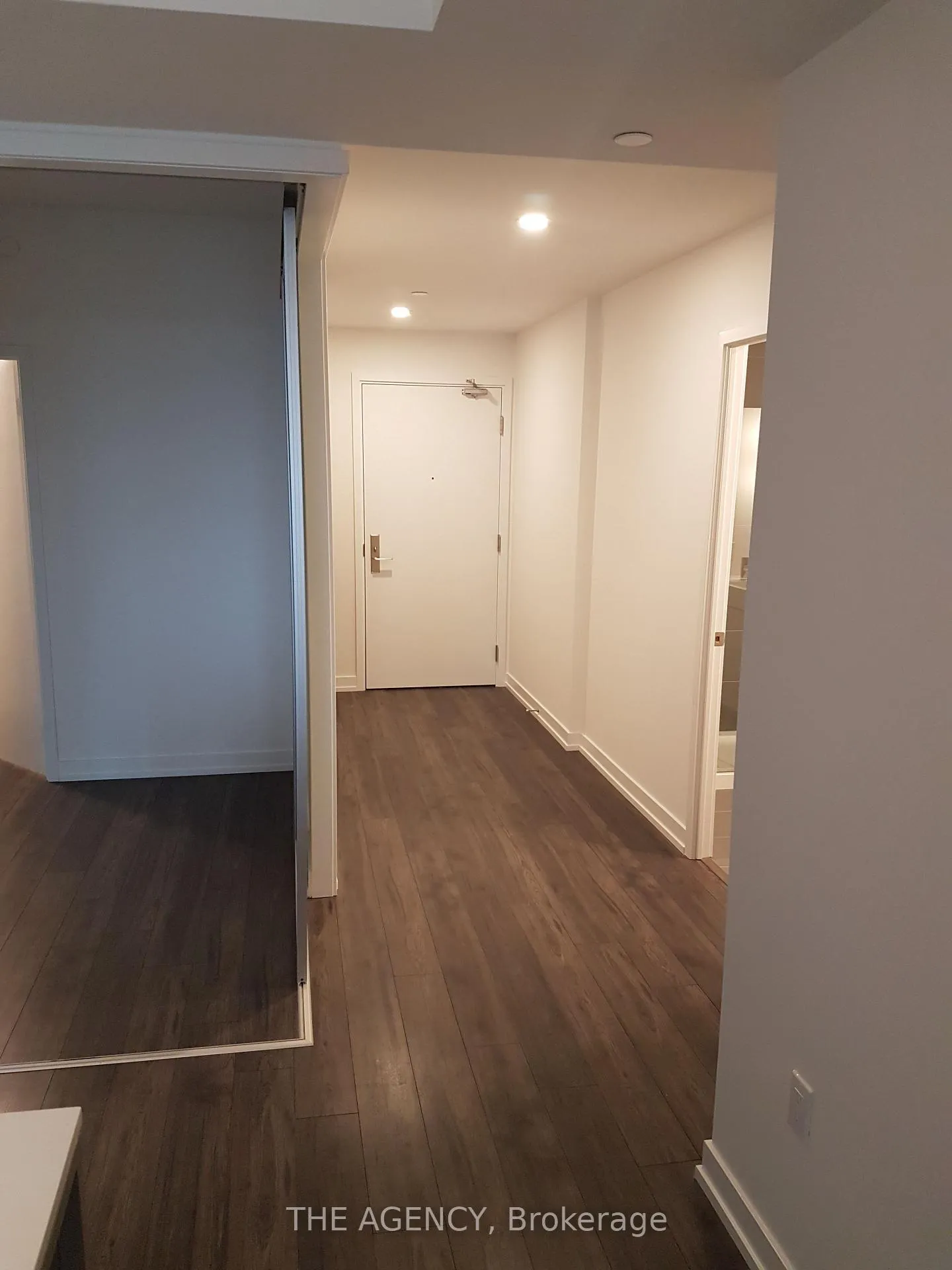 Photo 10 of Unit 721, 33 Helendale Avenue, Toronto, Yonge-Eglinton — HOMEH