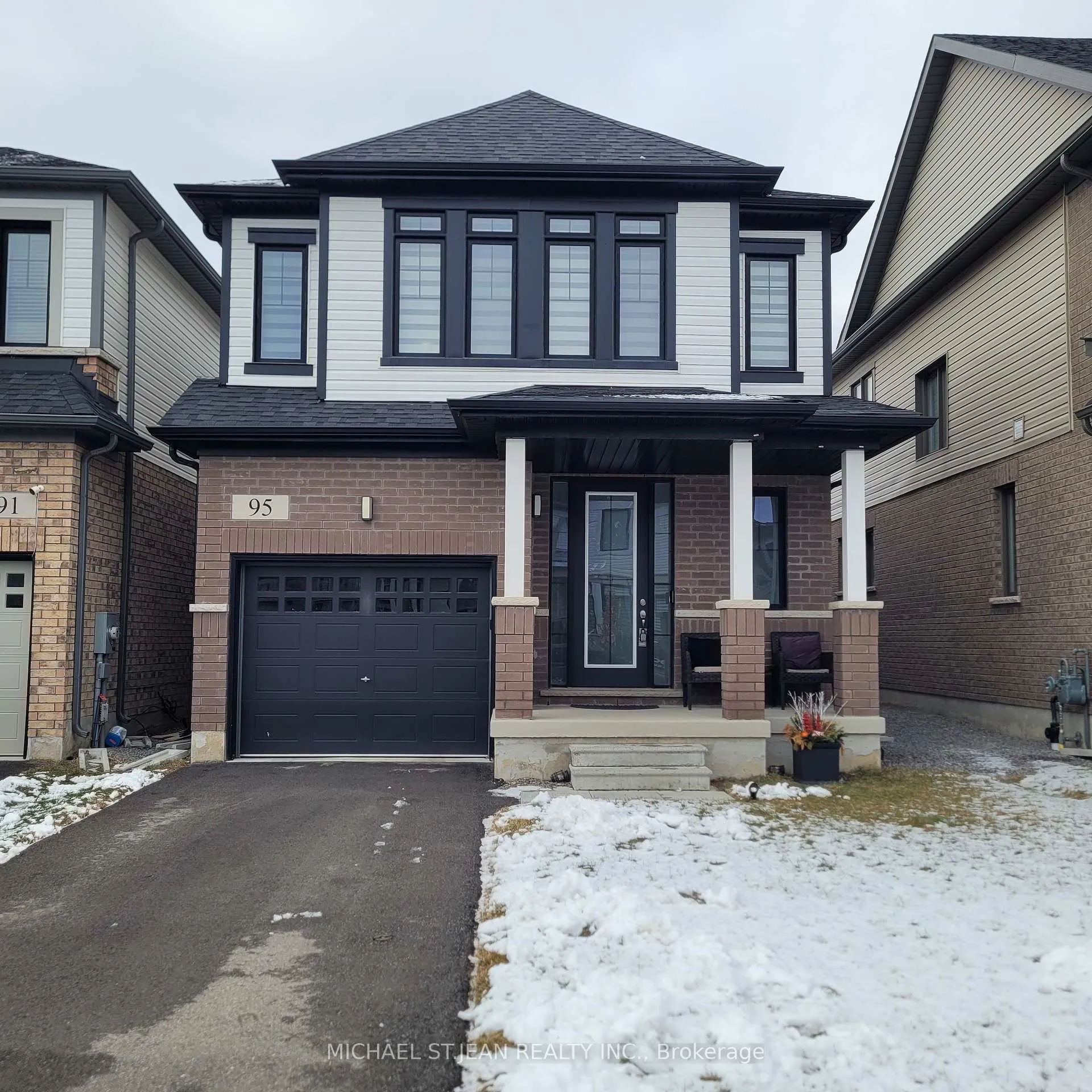 Photo 1 of 95 Fairey Crescent, Hamilton, Mount Hope — HOMEH