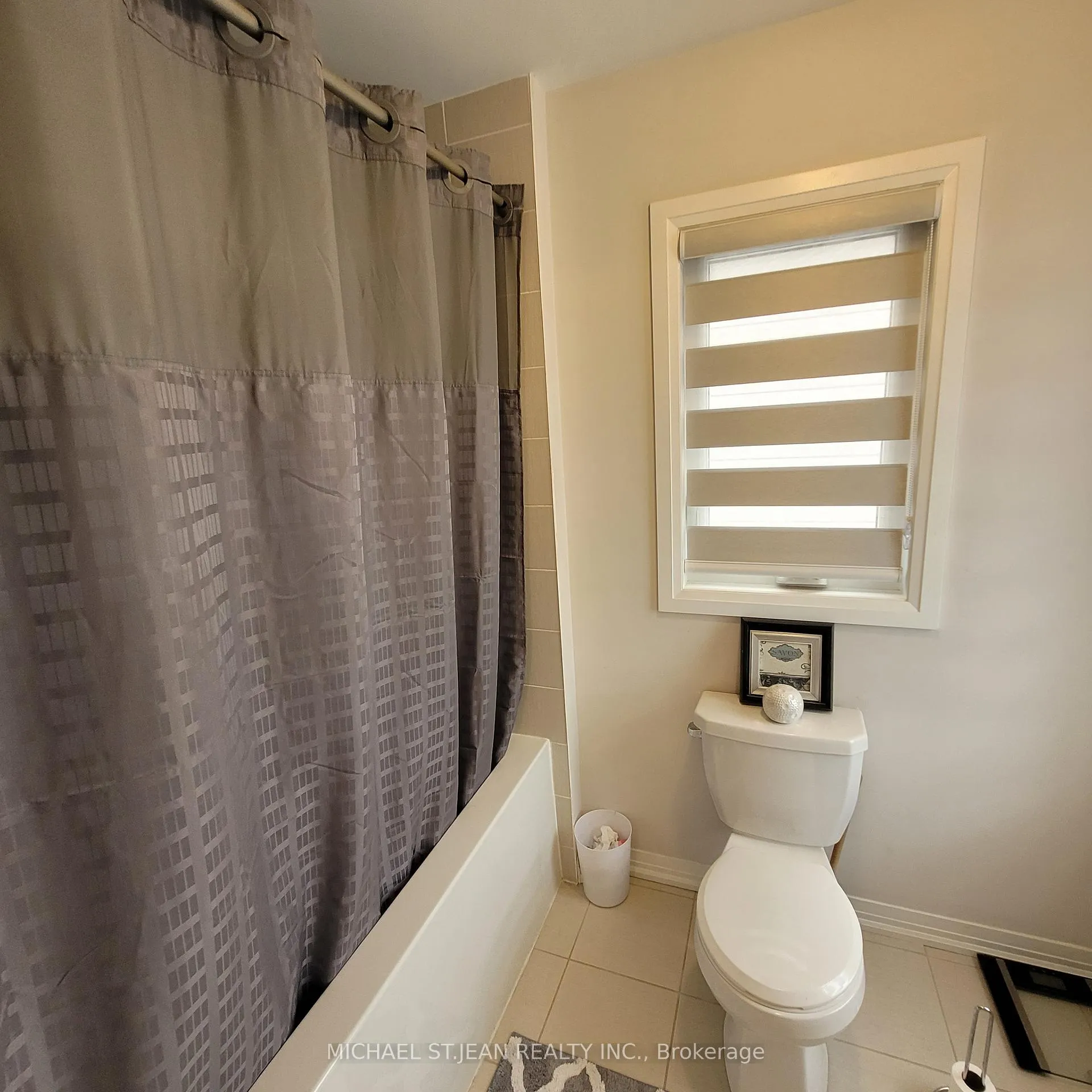 Photo 23 of 95 Fairey Crescent, Hamilton, Mount Hope — HOMEH