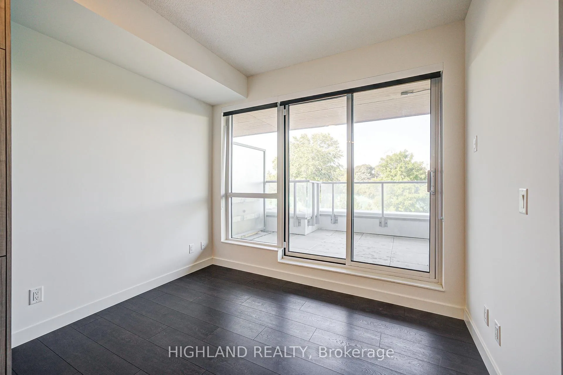 Photo 13 of Unit 608, 25 McMahon Drive, North York, Bayview Village — HOMEH