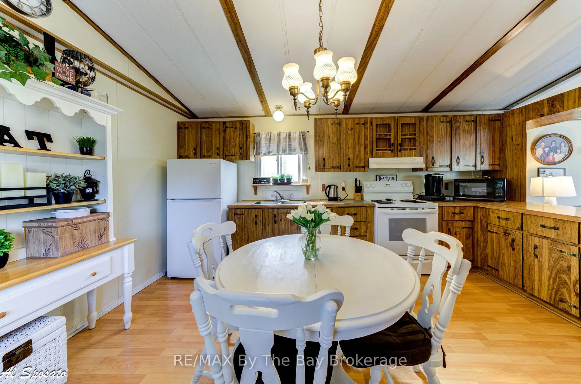 Photo 14 of 76 Georgian Glen Drive, Wasaga Beach — HOMEH