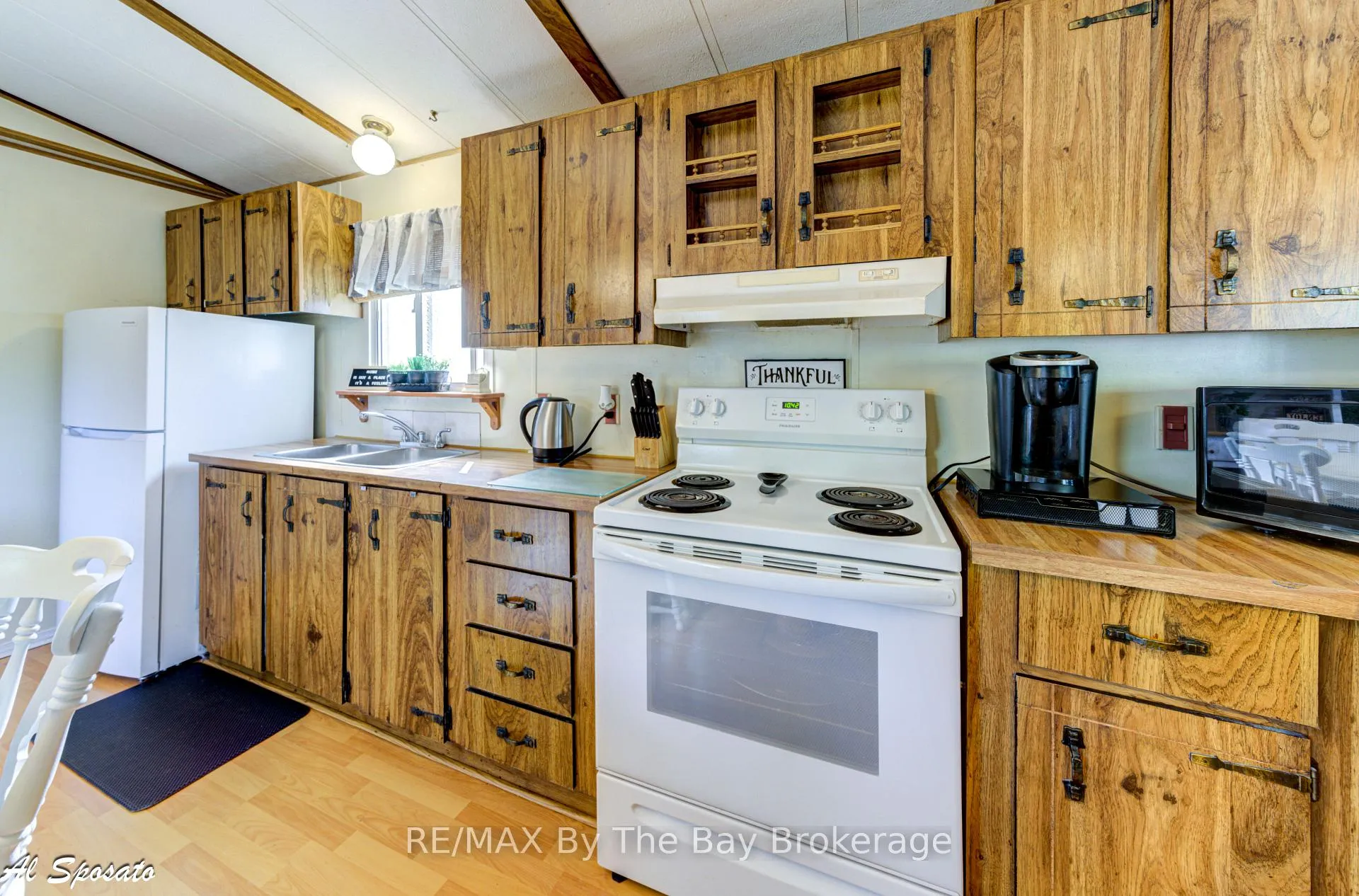 Photo 15 of 76 Georgian Glen Drive, Wasaga Beach — HOMEH