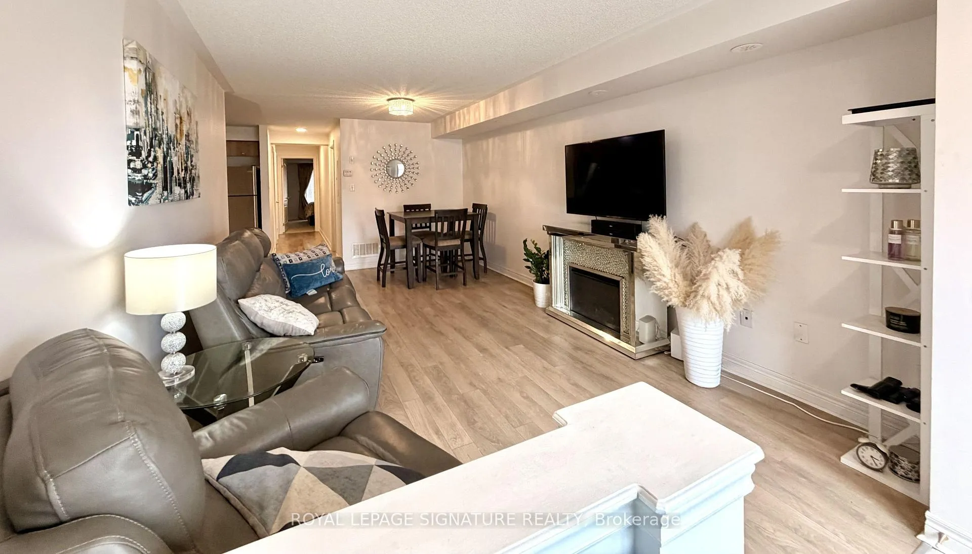 Photo 2 of Unit 7, 6063 Kingston Road, Scarborough, Highland Creek — HOMEH