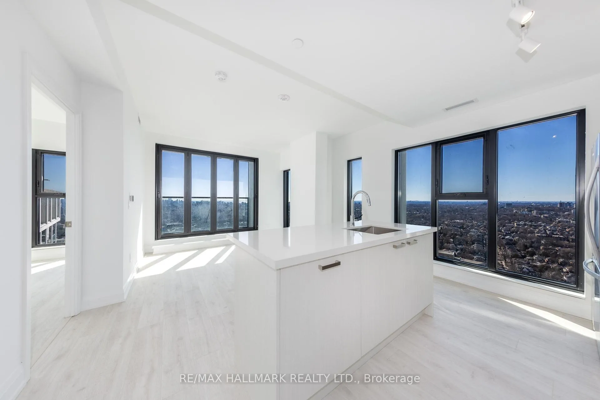 Photo 9 of Unit 3107, 20 Soudan Avenue, Toronto, Mount Pleasant West — HOMEH