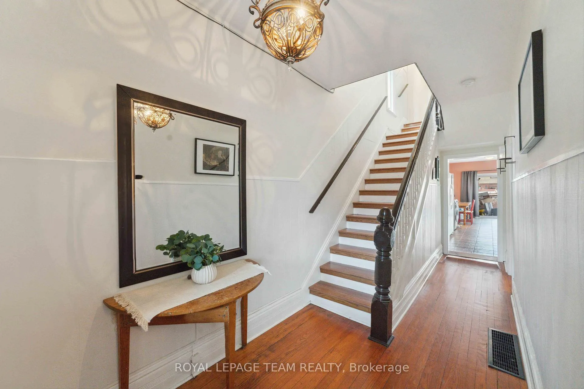 Photo 3 of 235 Cambridge Street N, Ottawa, West Centre Town — HOMEH