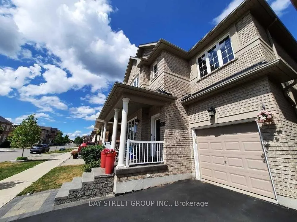 Photo 2 of 35 Everett Street, Markham, Wismer — HOMEH