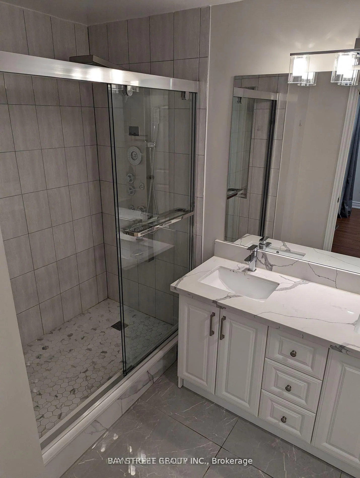 Photo 16 of 35 Everett Street, Markham, Wismer — HOMEH