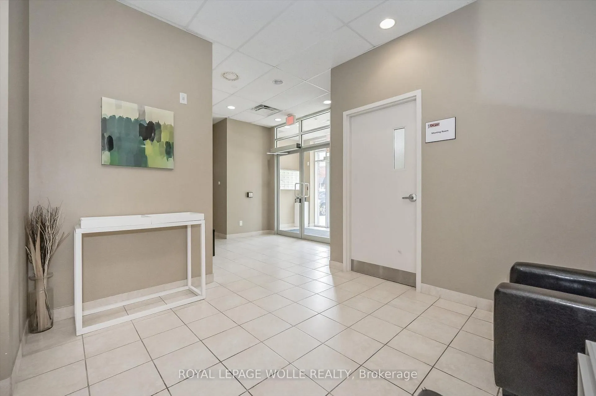 Photo 8 of Unit 302, 36 Regina Street N, Waterloo — HOMEH