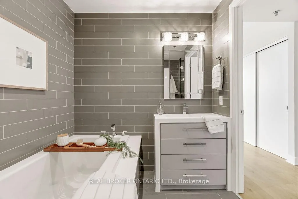 Photo 23 of Unit 1403, 428 Sparks Street, Ottawa, Ottawa Centre — HOMEH
