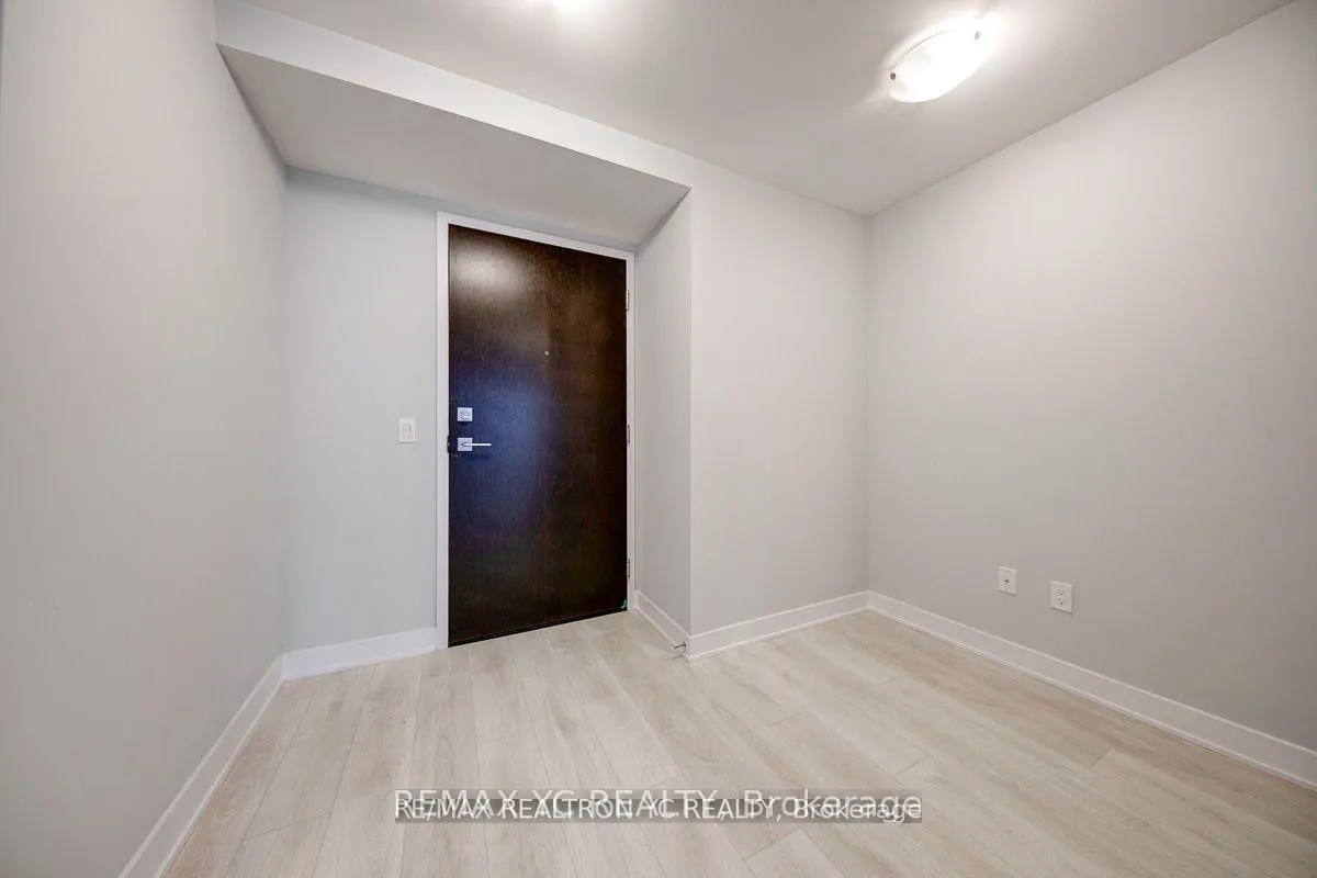 Photo 6 of Unit 1010, 2221 Yonge Street, Toronto, Mount Pleasant West — HOMEH