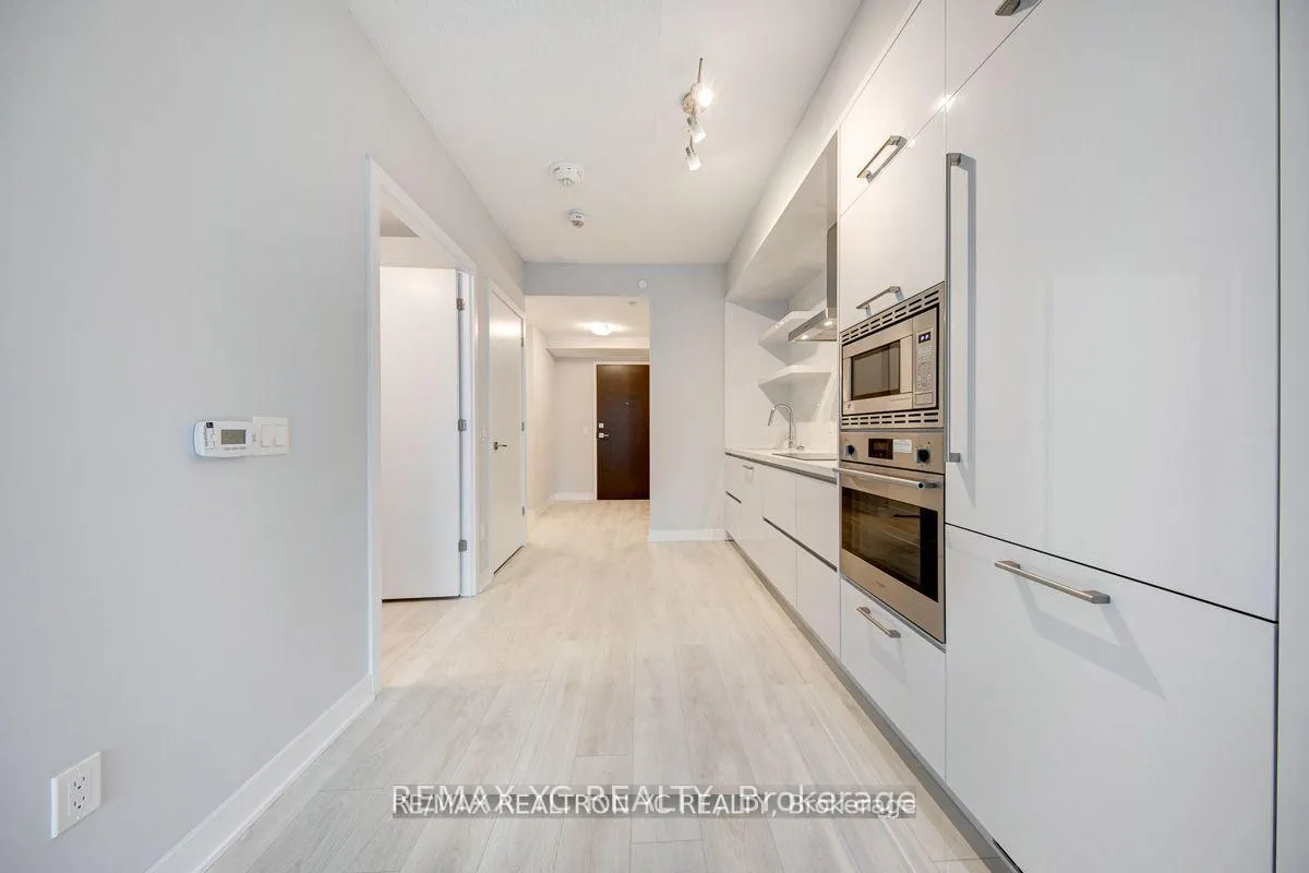 Photo 11 of Unit 1010, 2221 Yonge Street, Toronto, Mount Pleasant West — HOMEH