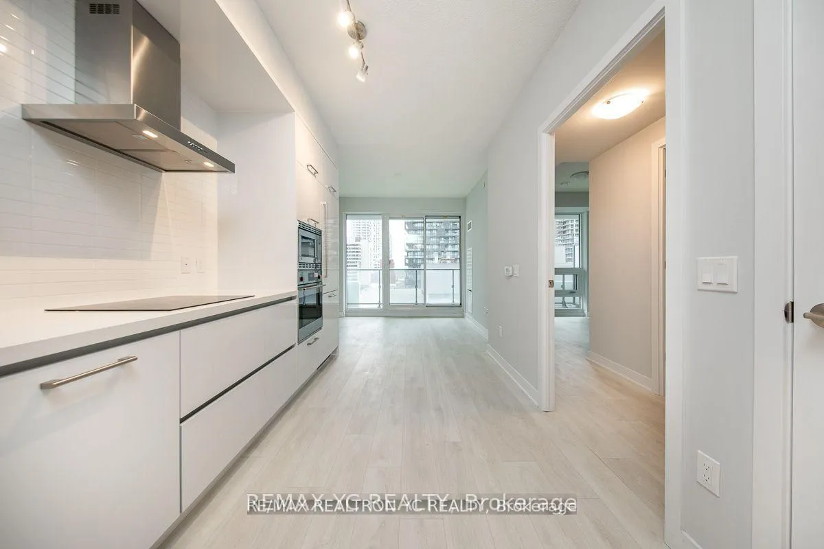 Photo 12 of Unit 1010, 2221 Yonge Street, Toronto, Mount Pleasant West — HOMEH