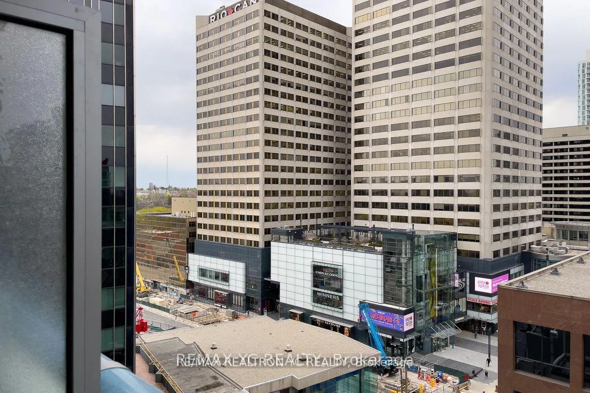 Photo 29 of Unit 1010, 2221 Yonge Street, Toronto, Mount Pleasant West — HOMEH