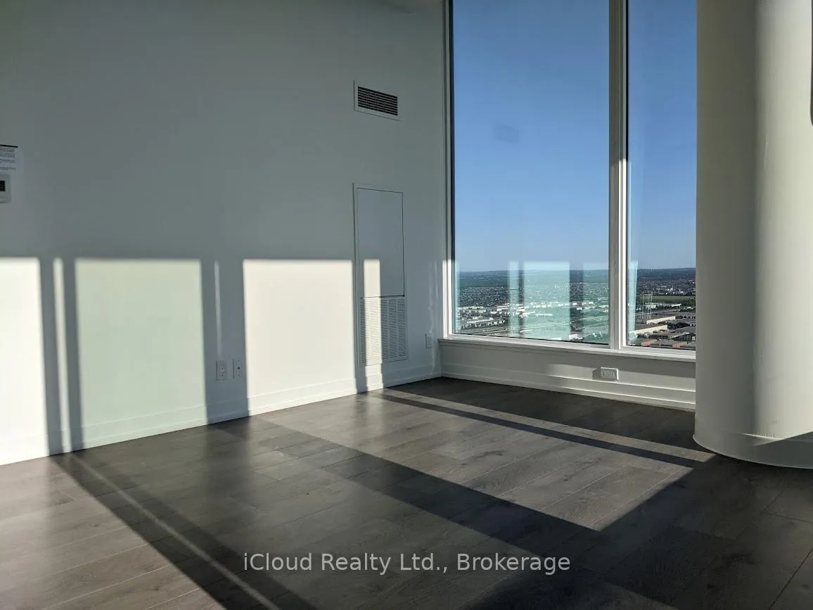 Photo 6 of Unit 5502, 950 Portage Parkway, Vaughan, Vaughan Corporate Centre — HOMEH