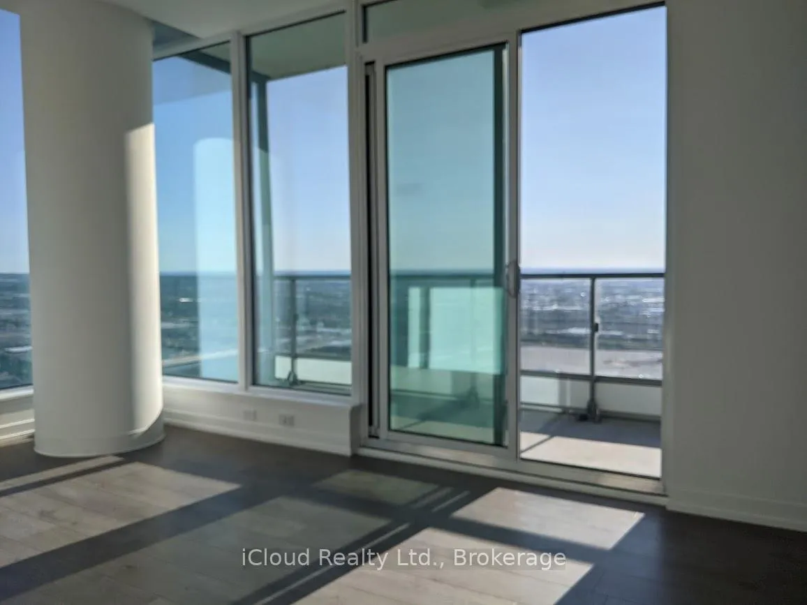 Photo 8 of Unit 5502, 950 Portage Parkway, Vaughan, Vaughan Corporate Centre — HOMEH