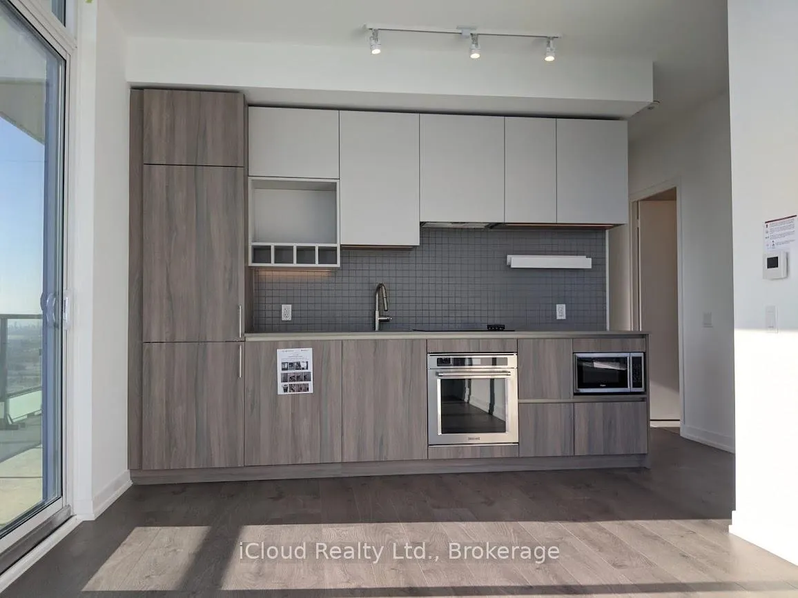 Photo 12 of Unit 5502, 950 Portage Parkway, Vaughan, Vaughan Corporate Centre — HOMEH