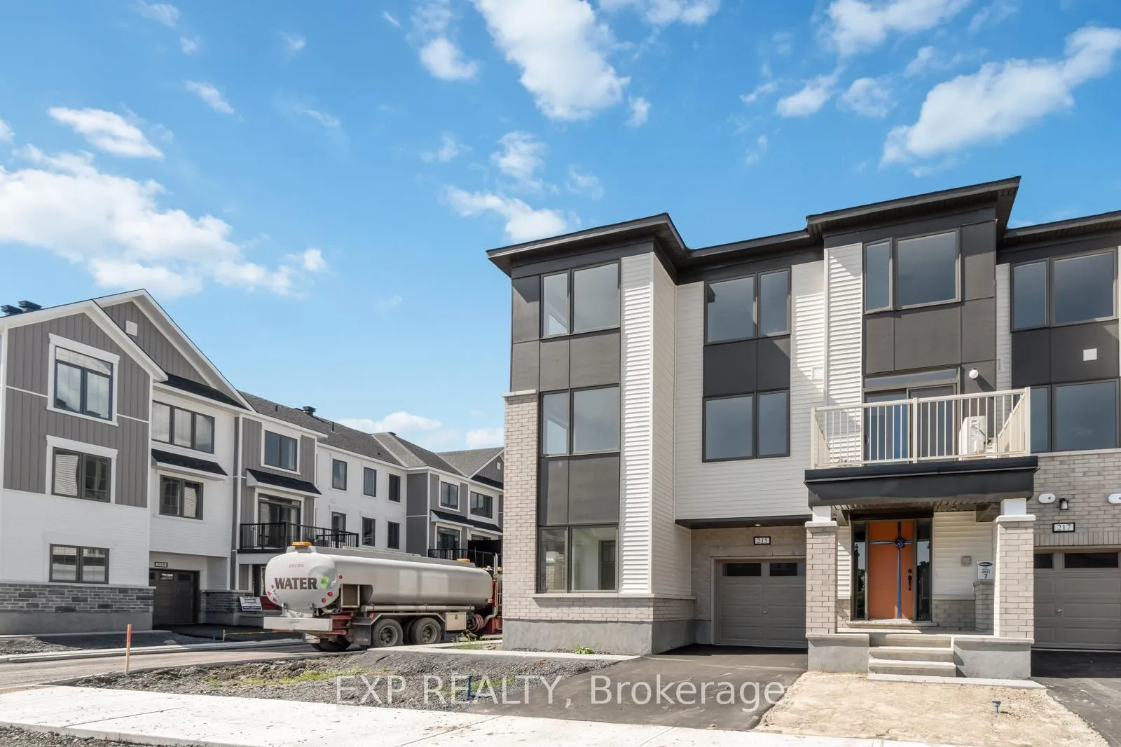 Photo 2 of 215 Darjeeling Avenue, Ottawa, Barrhaven - Heritage Park — HOMEH