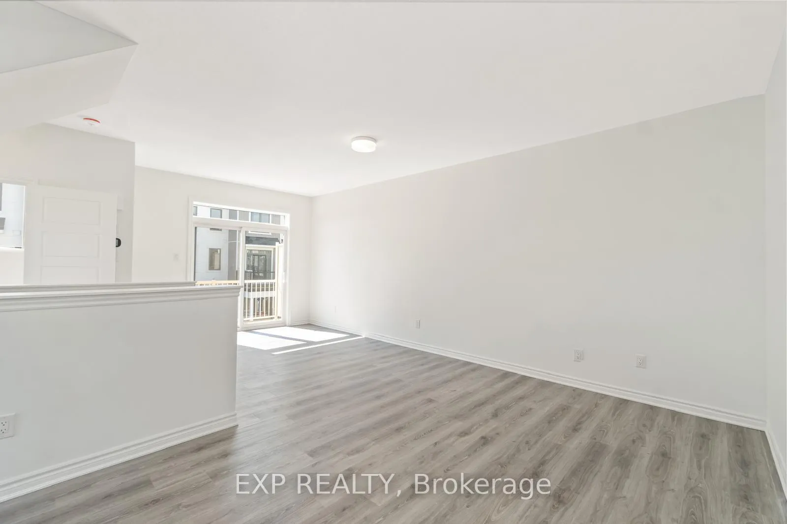 Photo 8 of 215 Darjeeling Avenue, Ottawa, Barrhaven - Heritage Park — HOMEH