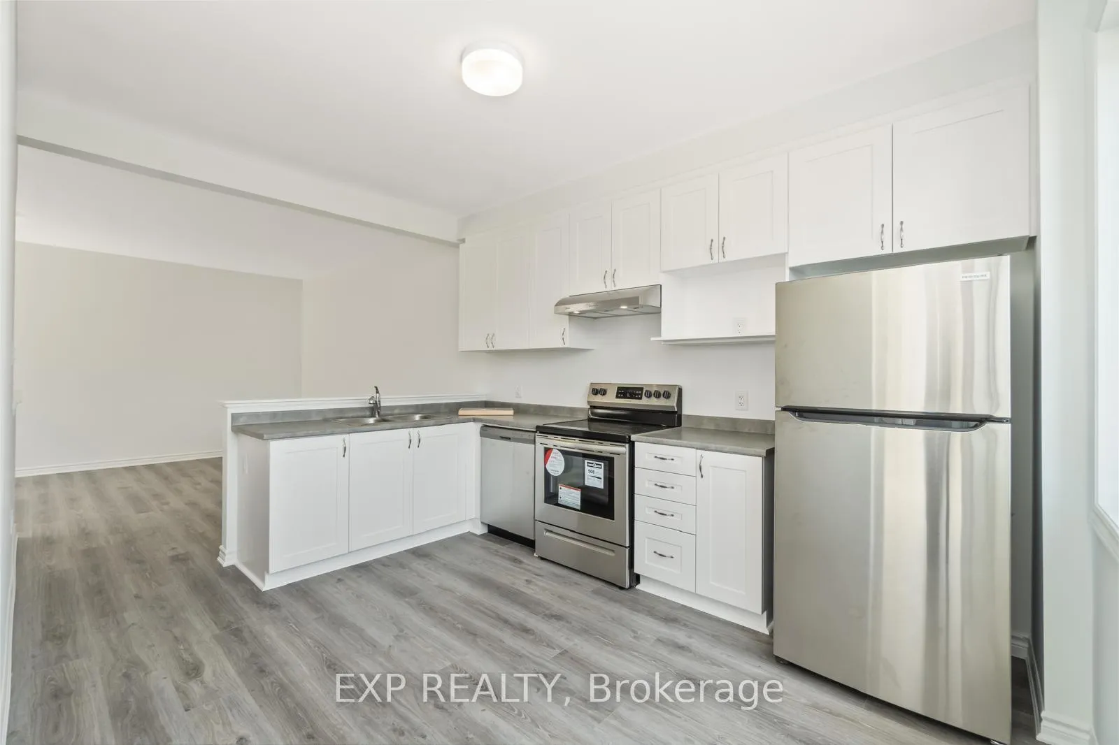 Photo 13 of 215 Darjeeling Avenue, Ottawa, Barrhaven - Heritage Park — HOMEH