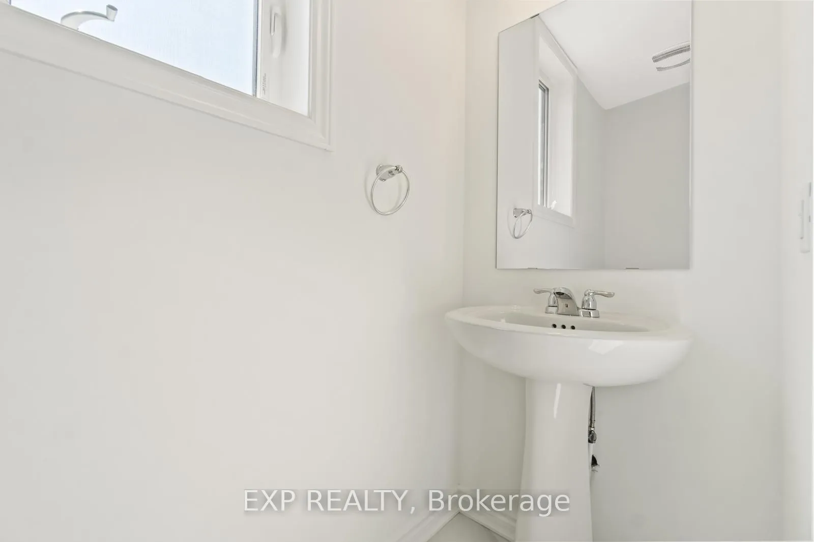 Photo 16 of 215 Darjeeling Avenue, Ottawa, Barrhaven - Heritage Park — HOMEH