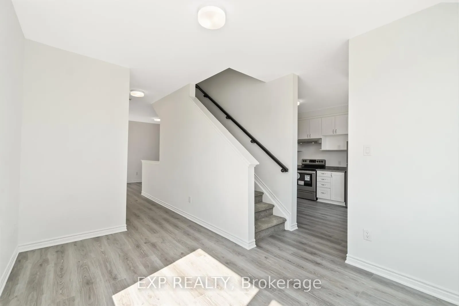 Photo 18 of 215 Darjeeling Avenue, Ottawa, Barrhaven - Heritage Park — HOMEH