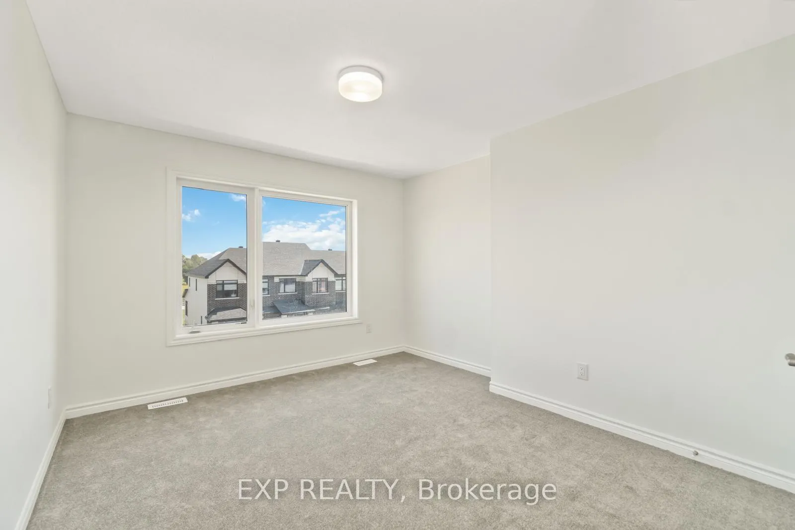 Photo 20 of 215 Darjeeling Avenue, Ottawa, Barrhaven - Heritage Park — HOMEH