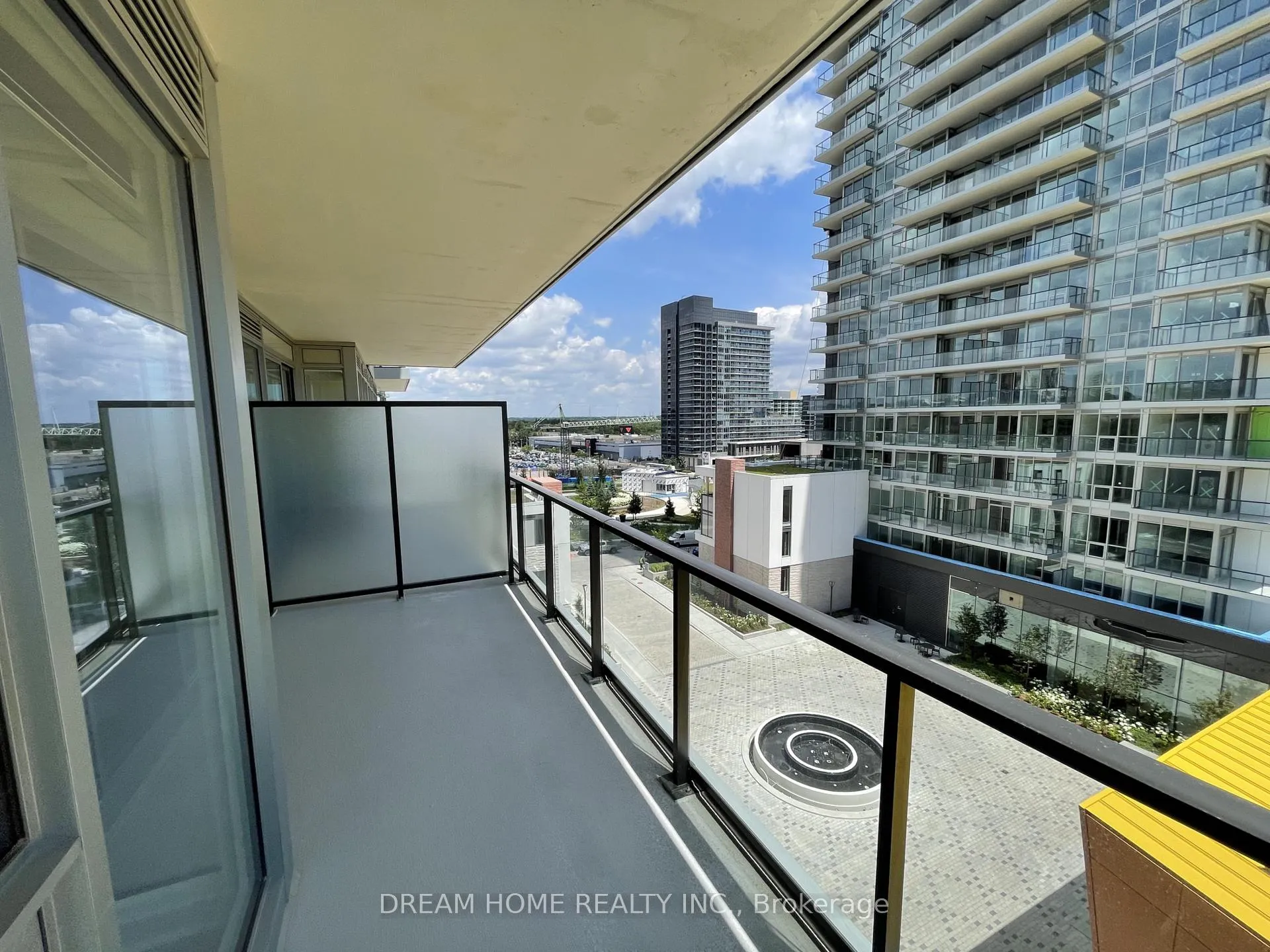 Photo 11 of Unit 701, 85 McMahon Drive, North York, Bayview Village — HOMEH