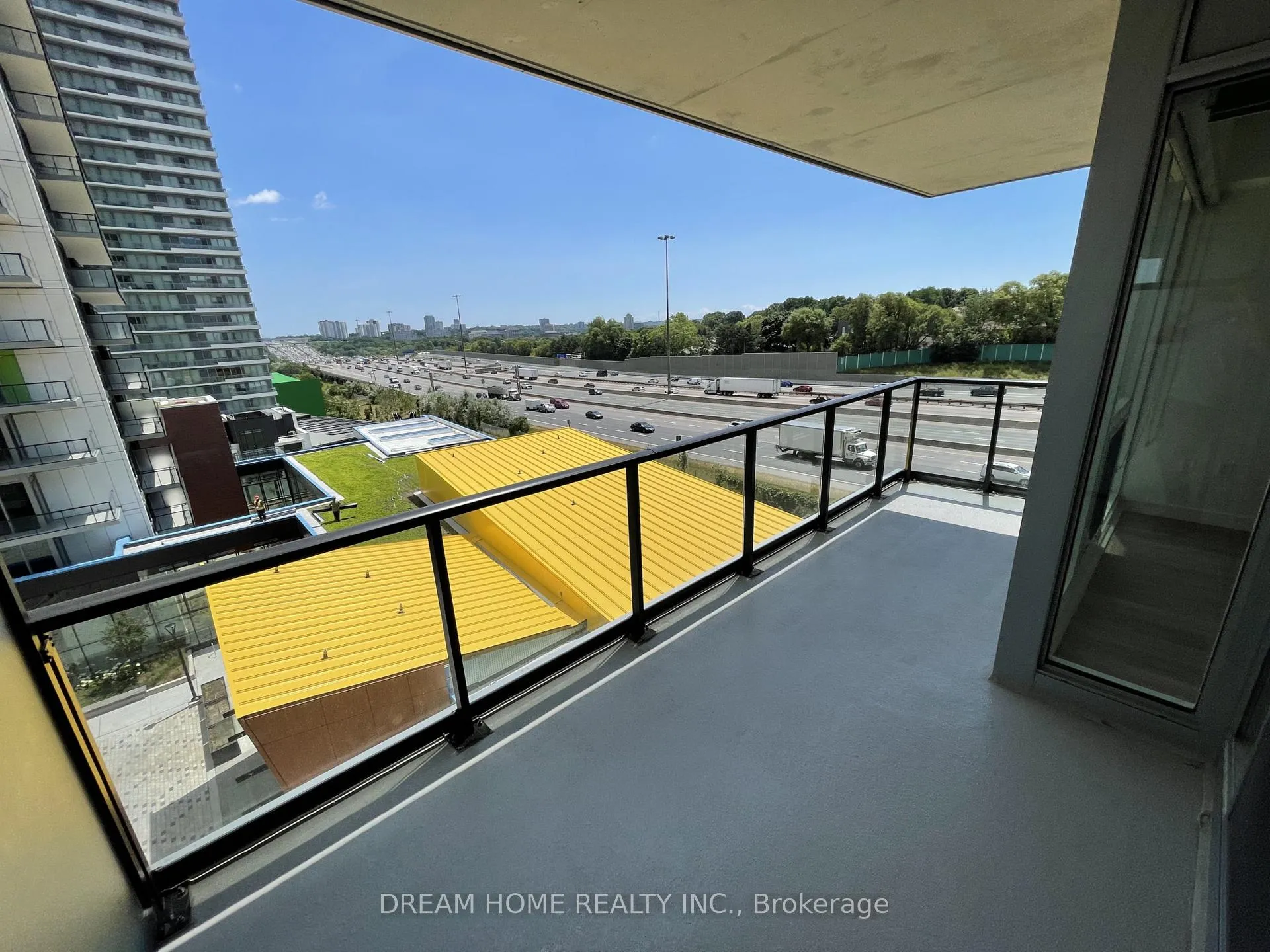 Photo 12 of Unit 701, 85 McMahon Drive, North York, Bayview Village — HOMEH