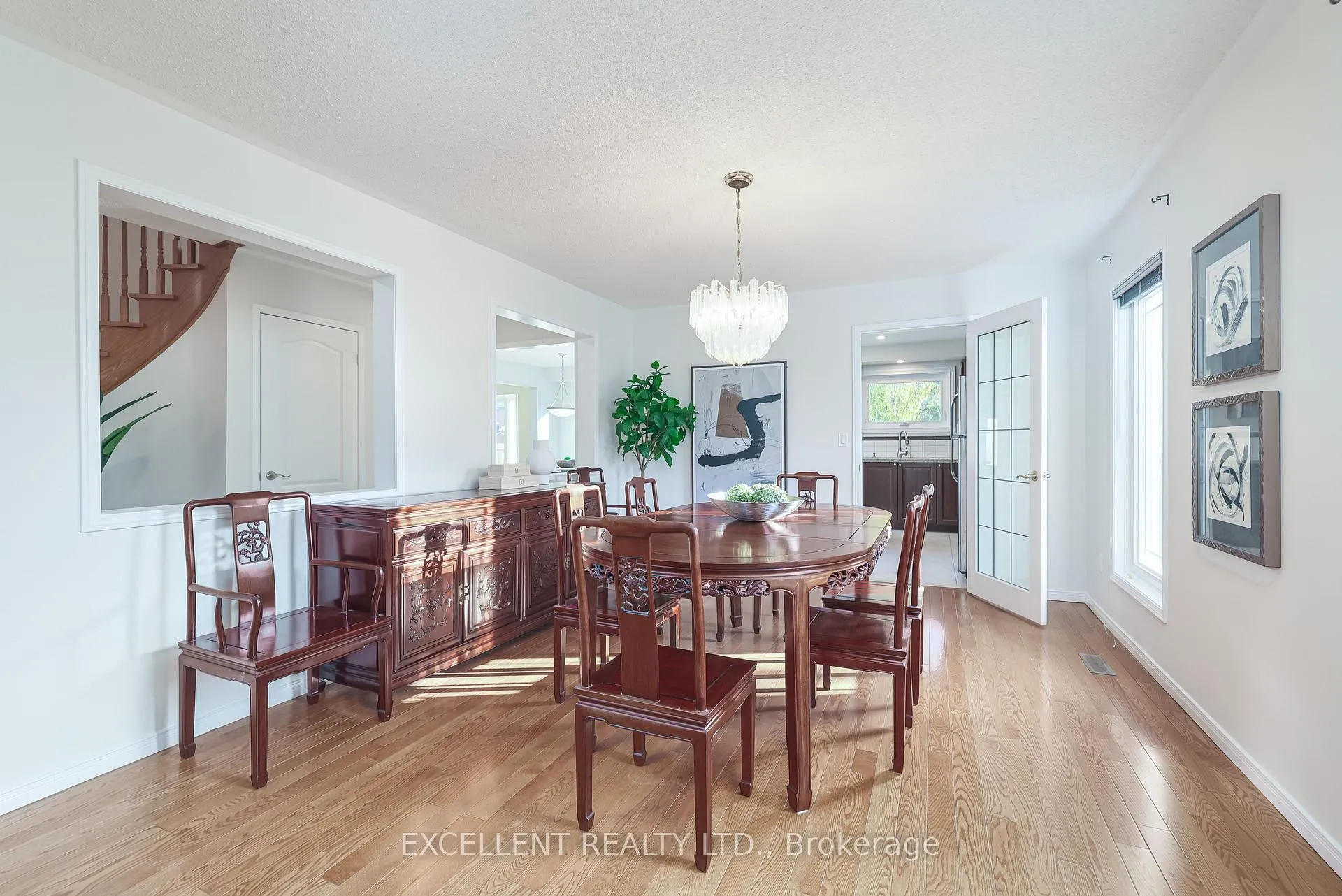 Photo 6 of 17 Charrington Crescent, Markham, Unionville — HOMEH
