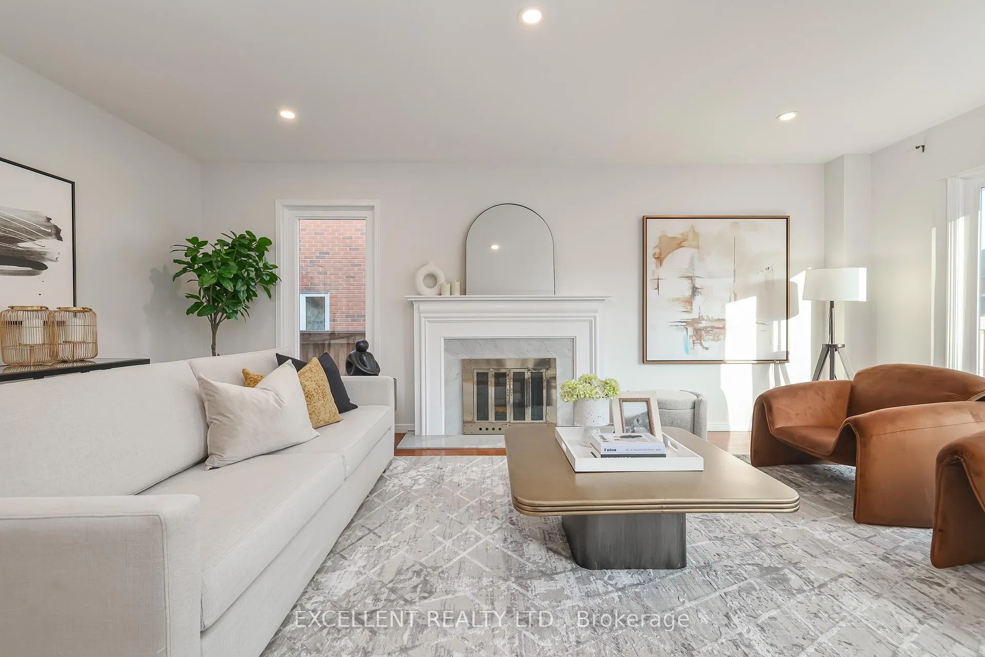 Photo 10 of 17 Charrington Crescent, Markham, Unionville — HOMEH