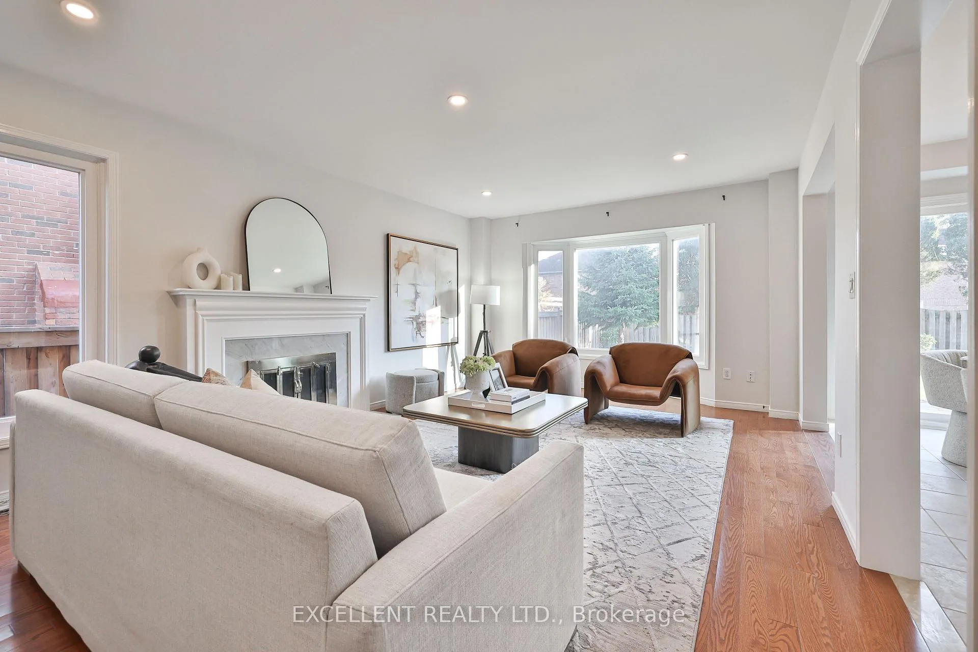 Photo 13 of 17 Charrington Crescent, Markham, Unionville — HOMEH