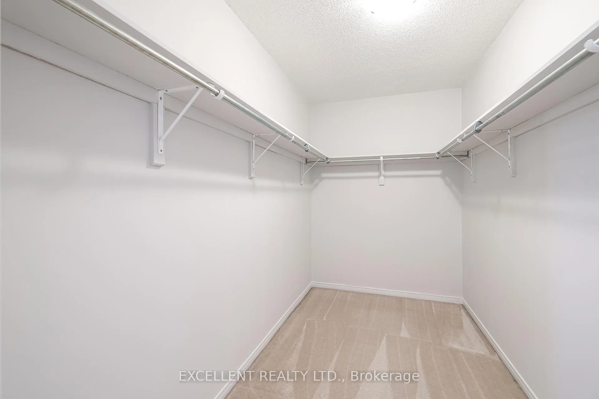 Photo 18 of 17 Charrington Crescent, Markham, Unionville — HOMEH