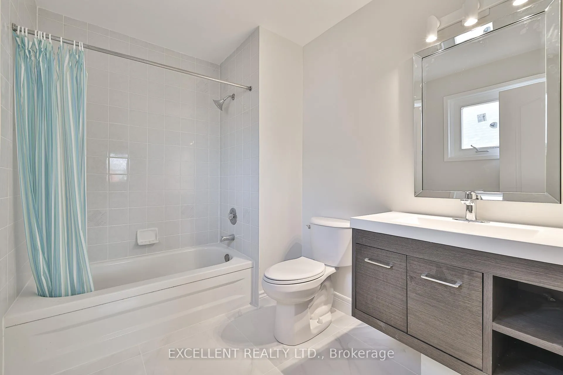 Photo 25 of 17 Charrington Crescent, Markham, Unionville — HOMEH