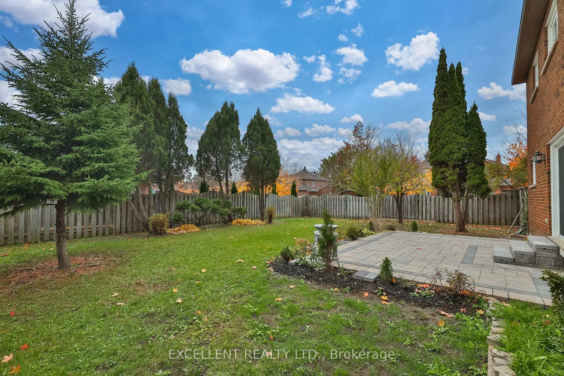 Photo 29 of 17 Charrington Crescent, Markham, Unionville — HOMEH
