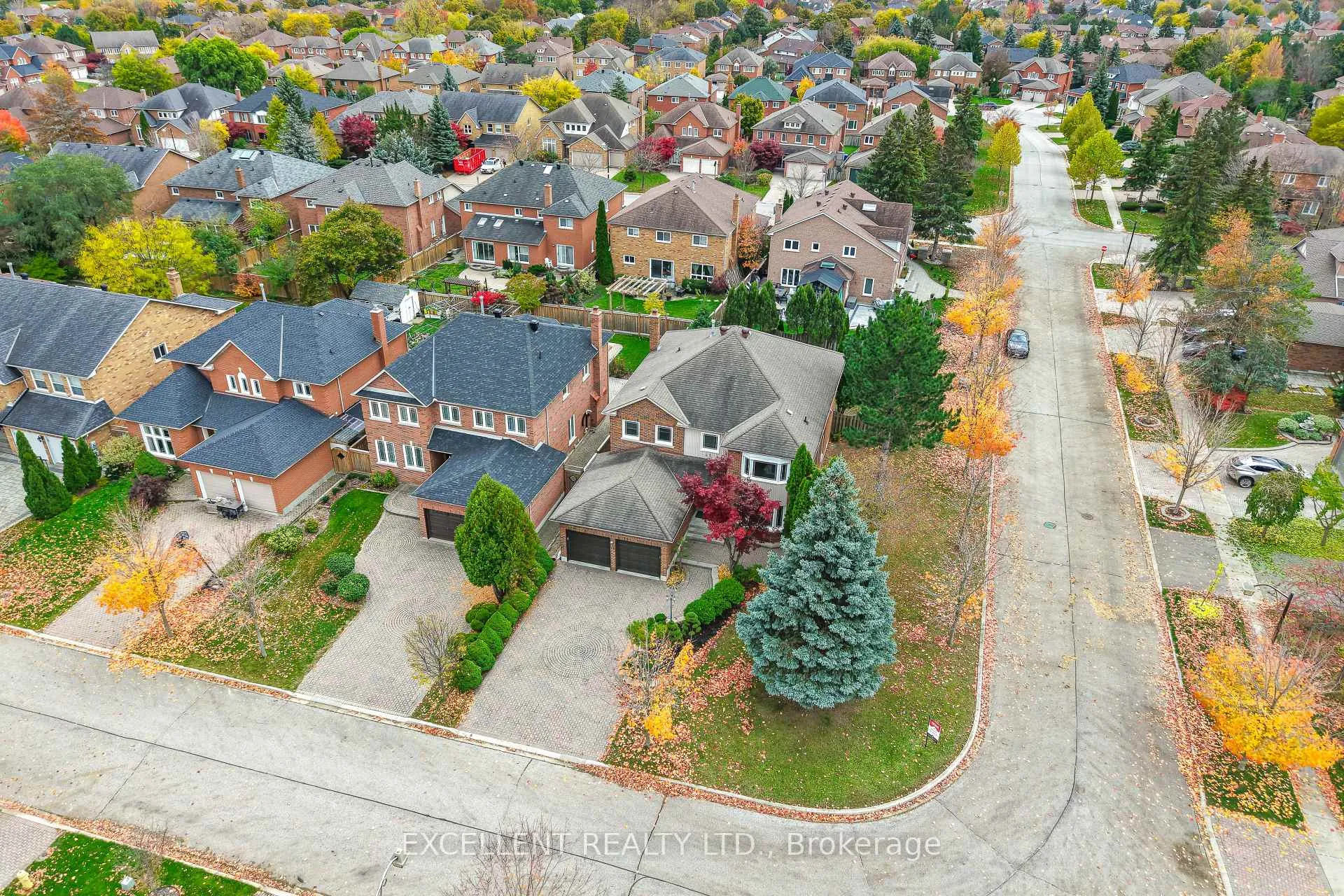 Photo 31 of 17 Charrington Crescent, Markham, Unionville — HOMEH